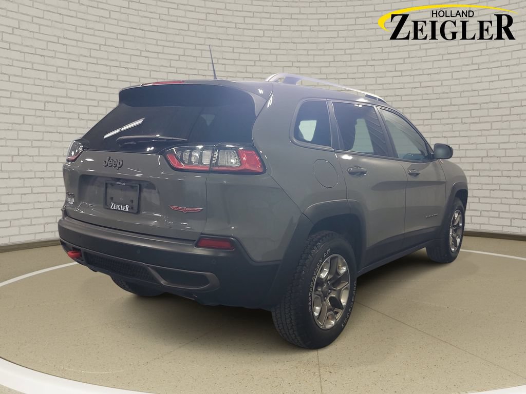 Used 2019 Jeep Cherokee Trailhawk w/ Comfort/Convenience Group AWD/4WD image 5