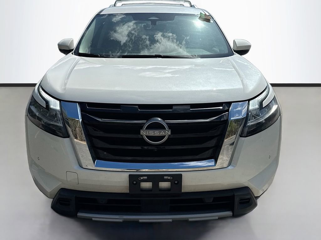 Used 2024 Nissan Pathfinder SL video 2