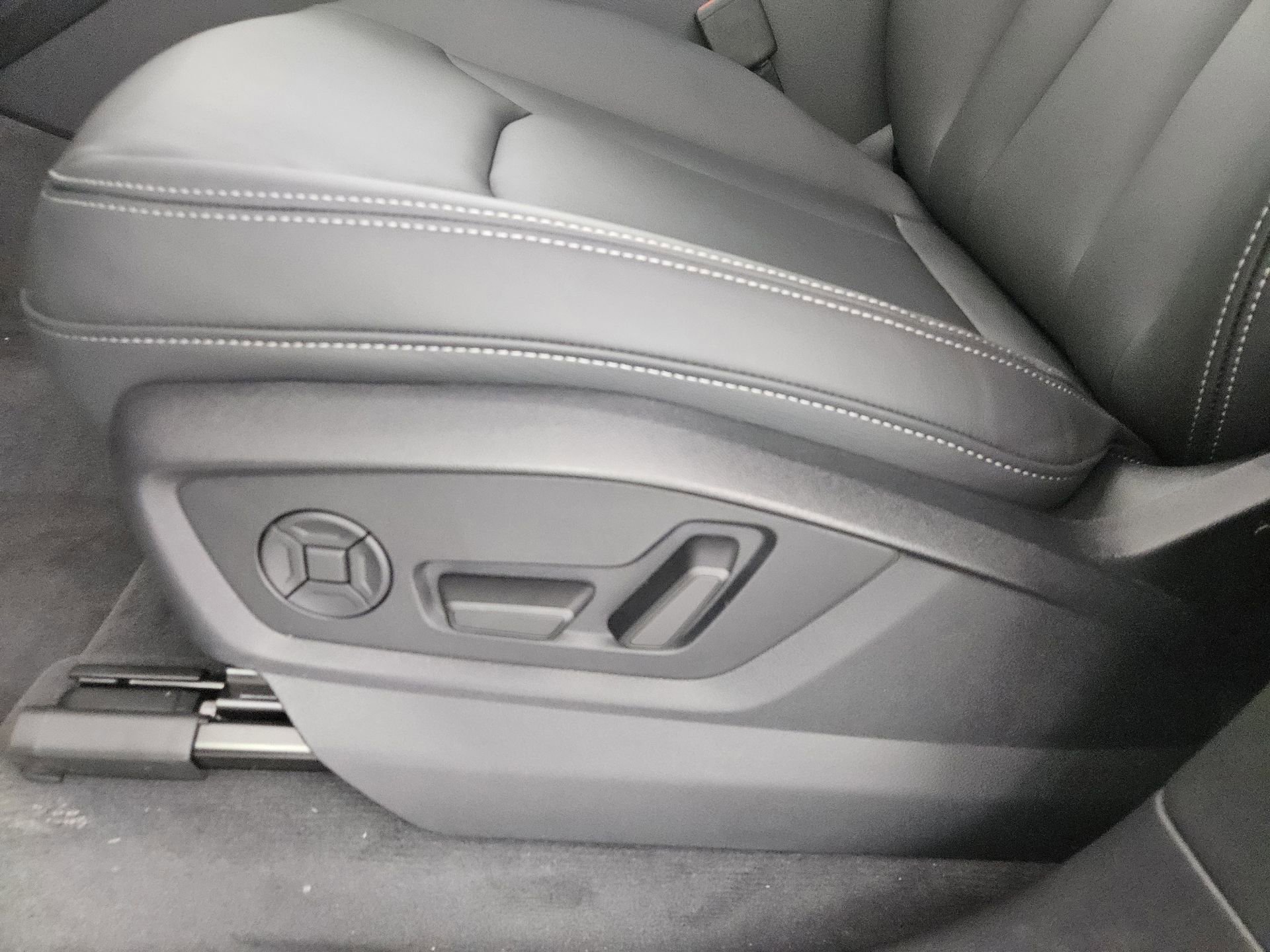 New 2026 Audi Q7 3.0T Premium AWD/4WD image 15