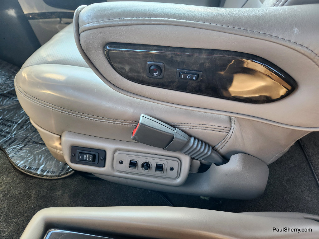 Used 2019 Chevrolet Express 2500 w/ Enhanced Convenience Package RWD image 47