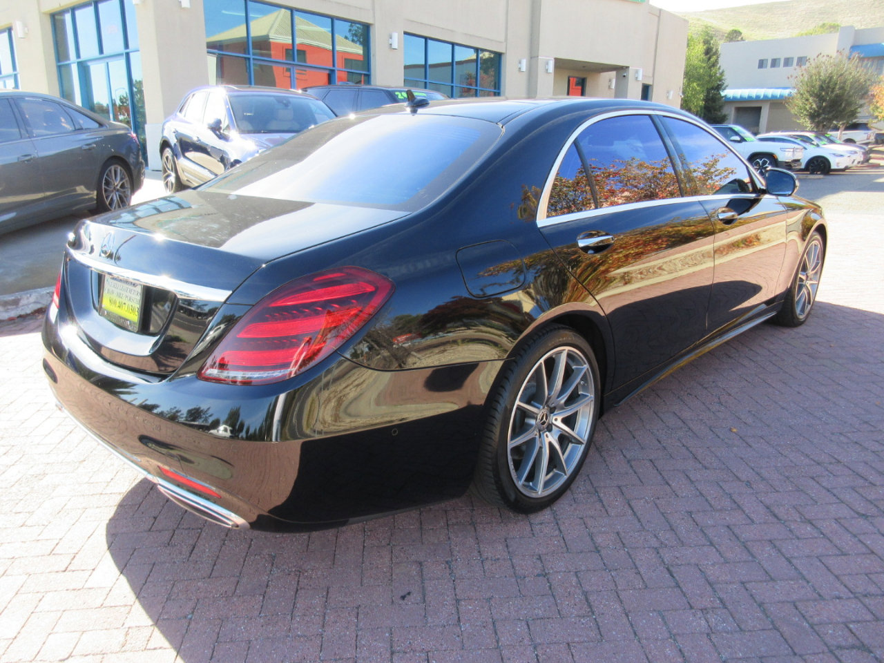 Used 2020 Mercedes-Benz S 560 Sedan w/ AMG Line Exterior image 69