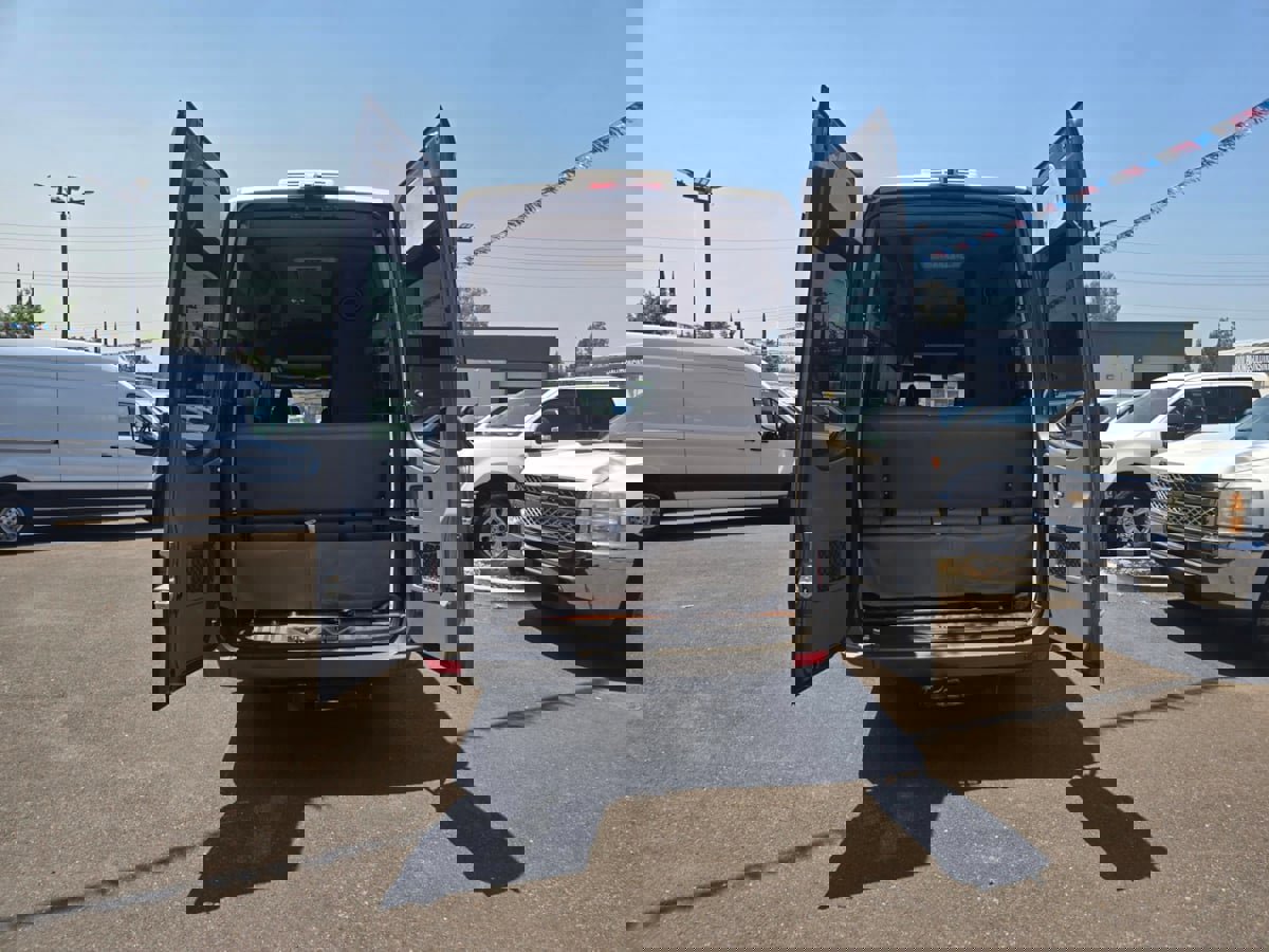 Used 2011 Mercedes-Benz Sprinter 3500 image 10