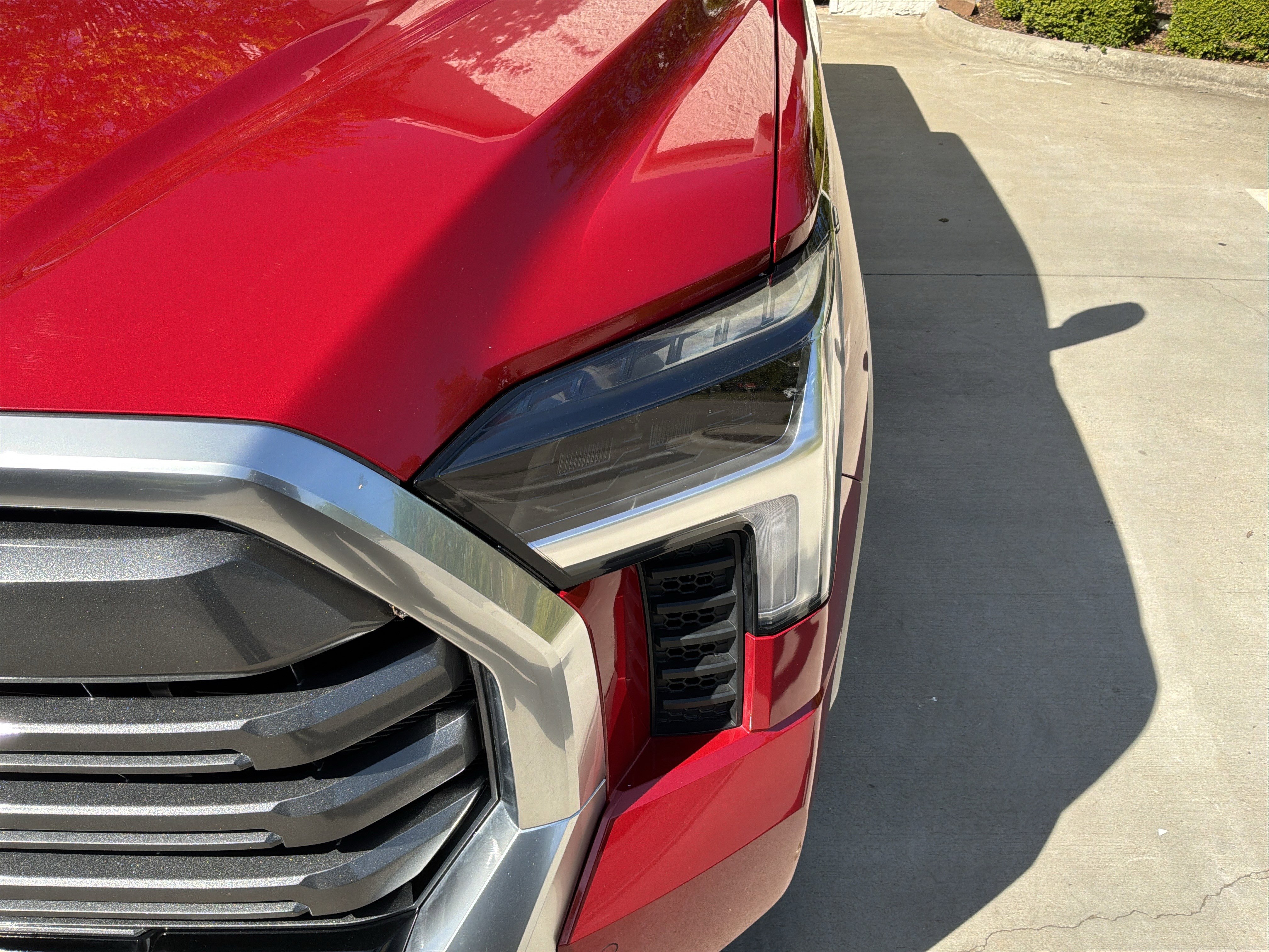 Used 2025 Toyota Tundra Limited AWD/4WD image 6