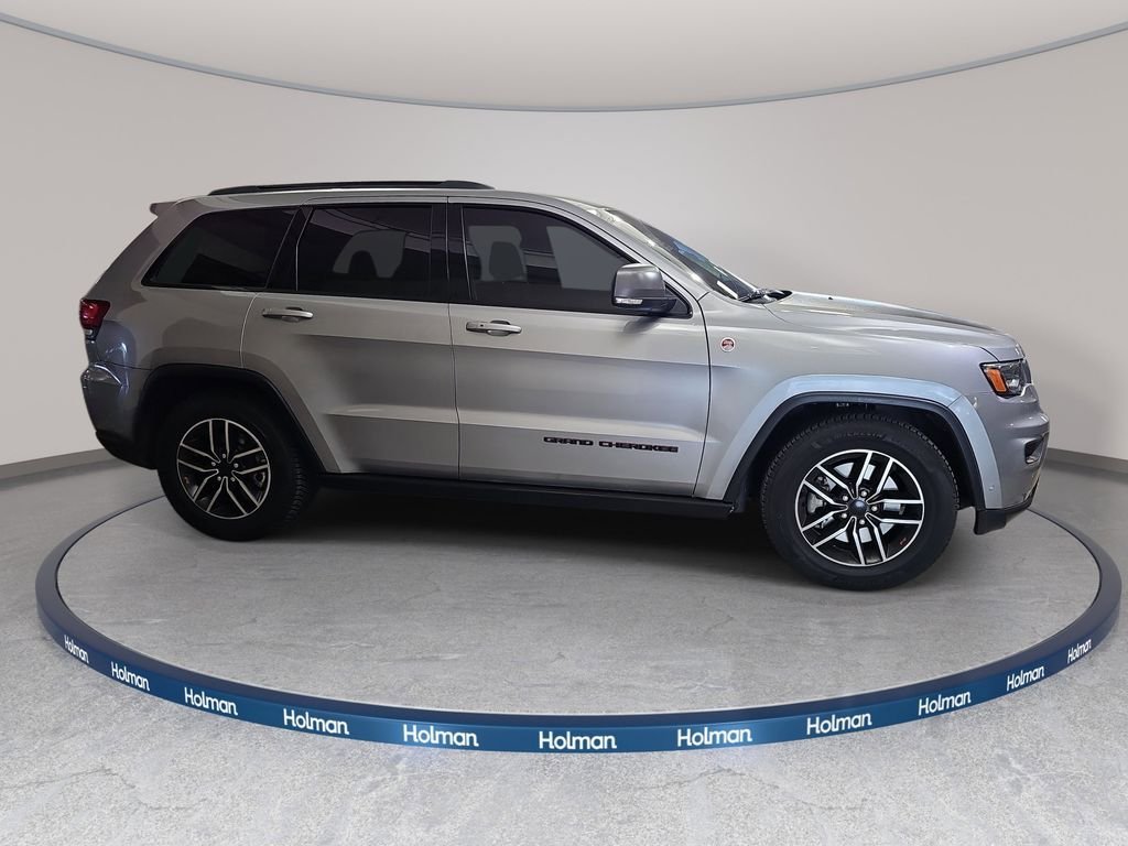 Used 2019 Jeep Grand Cherokee Trailhawk AWD/4WD image 5