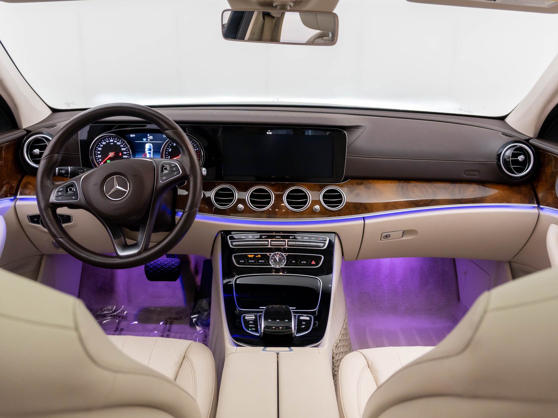 Used 2017 Mercedes-Benz E 400 4MATIC Wagon image 9