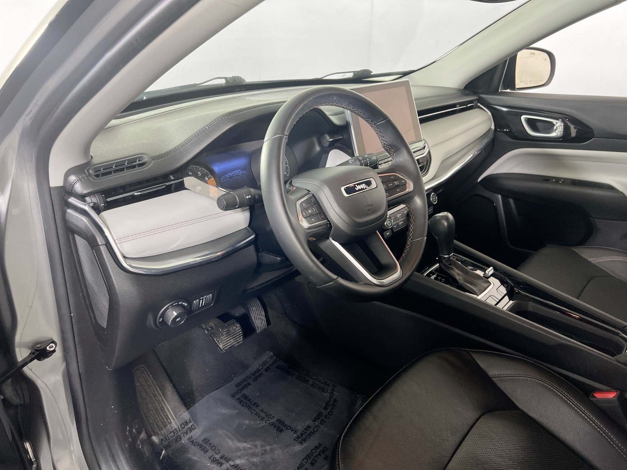 Used 2022 Jeep Compass Limited AWD/4WD image 9