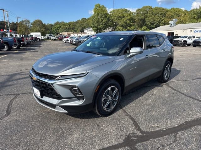 Used 2025 Chevrolet Blazer LT AWD/4WD image 5