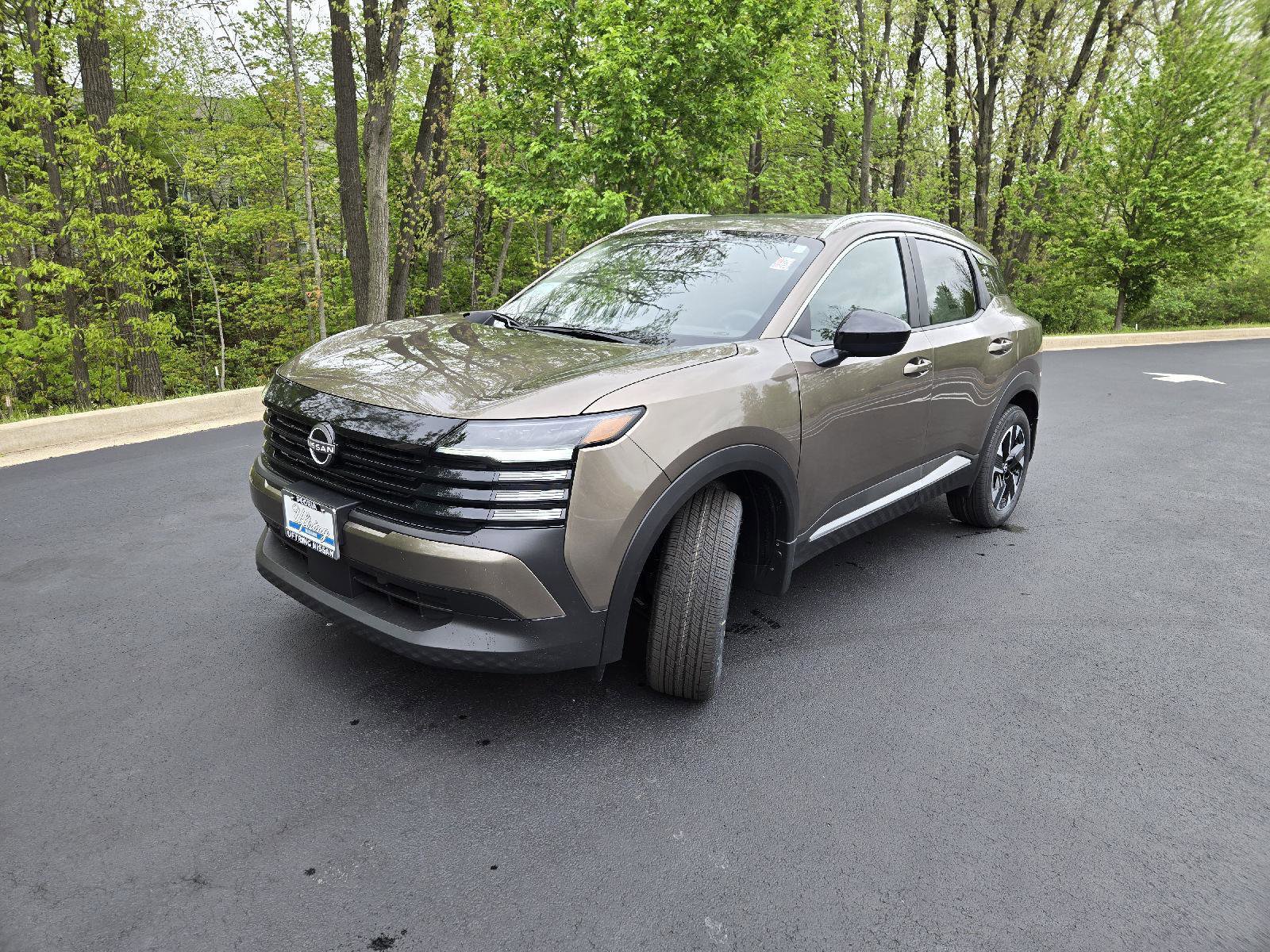 New 2026 Nissan Kicks SV w/ SV Premium Package AWD/4WD image 4