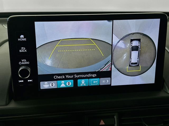 Used 2025 Honda Pilot TrailSport image 14