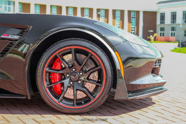 Used 2016 Chevrolet Corvette Z06 w/ Z07 Performance Package RWD image 11