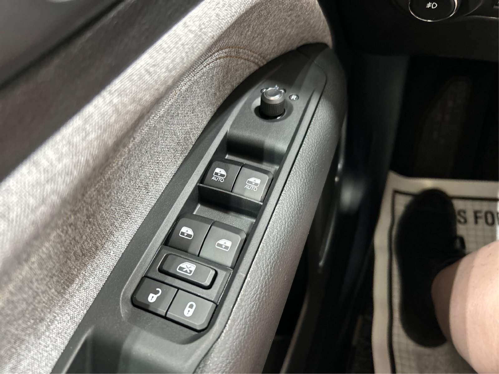 New 2026 Jeep Compass Latitude AWD/4WD image 30