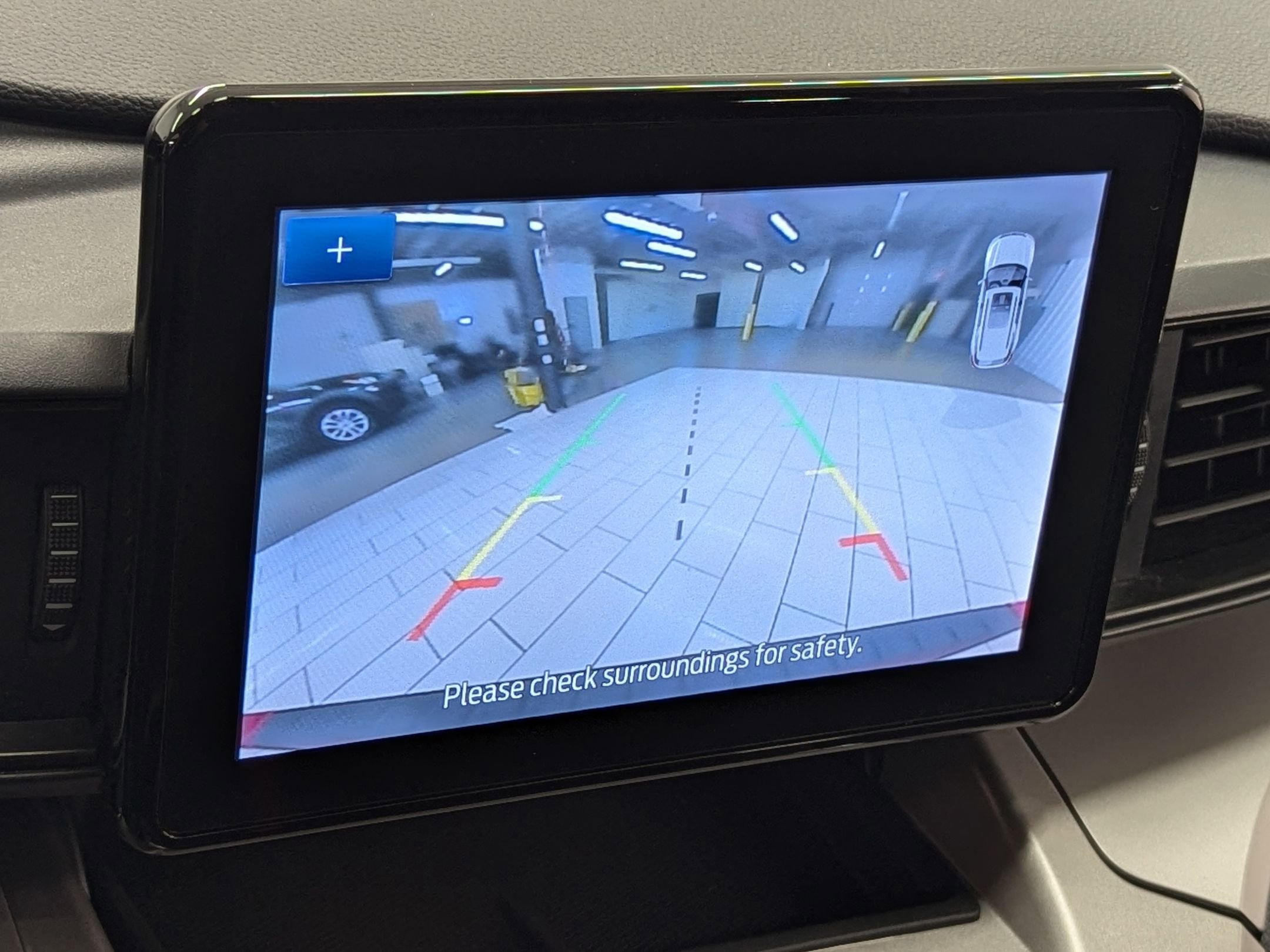 Certified 2023 Ford Explorer XLT w/ Class IV Trailer Tow Package image 29