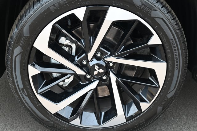 New 2023 Mitsubishi Outlander SEL image 12