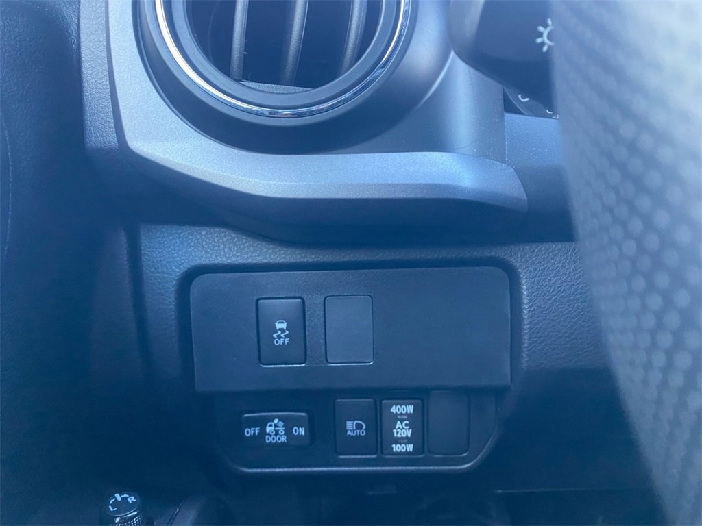 Used 2023 Toyota Tacoma TRD Off-Road image 18