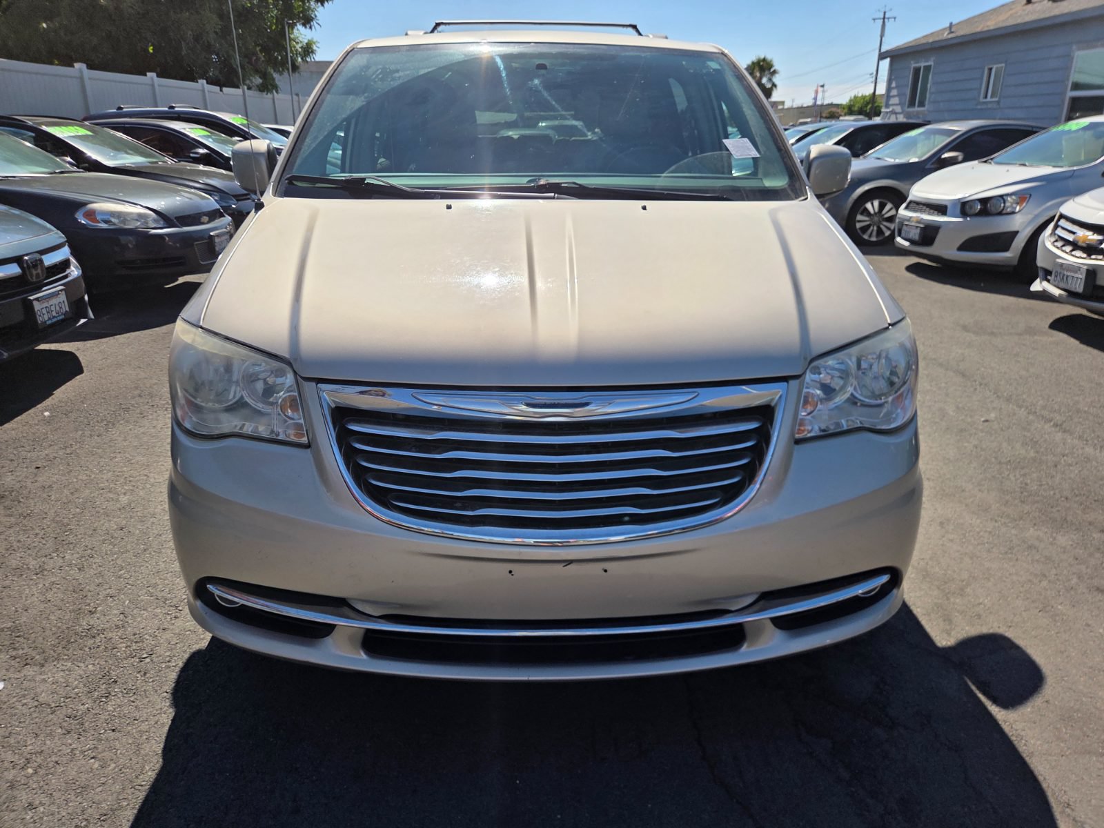 Used 2014 Chrysler Town & Country Touring w/ Driver Convenience Group FWD image 6