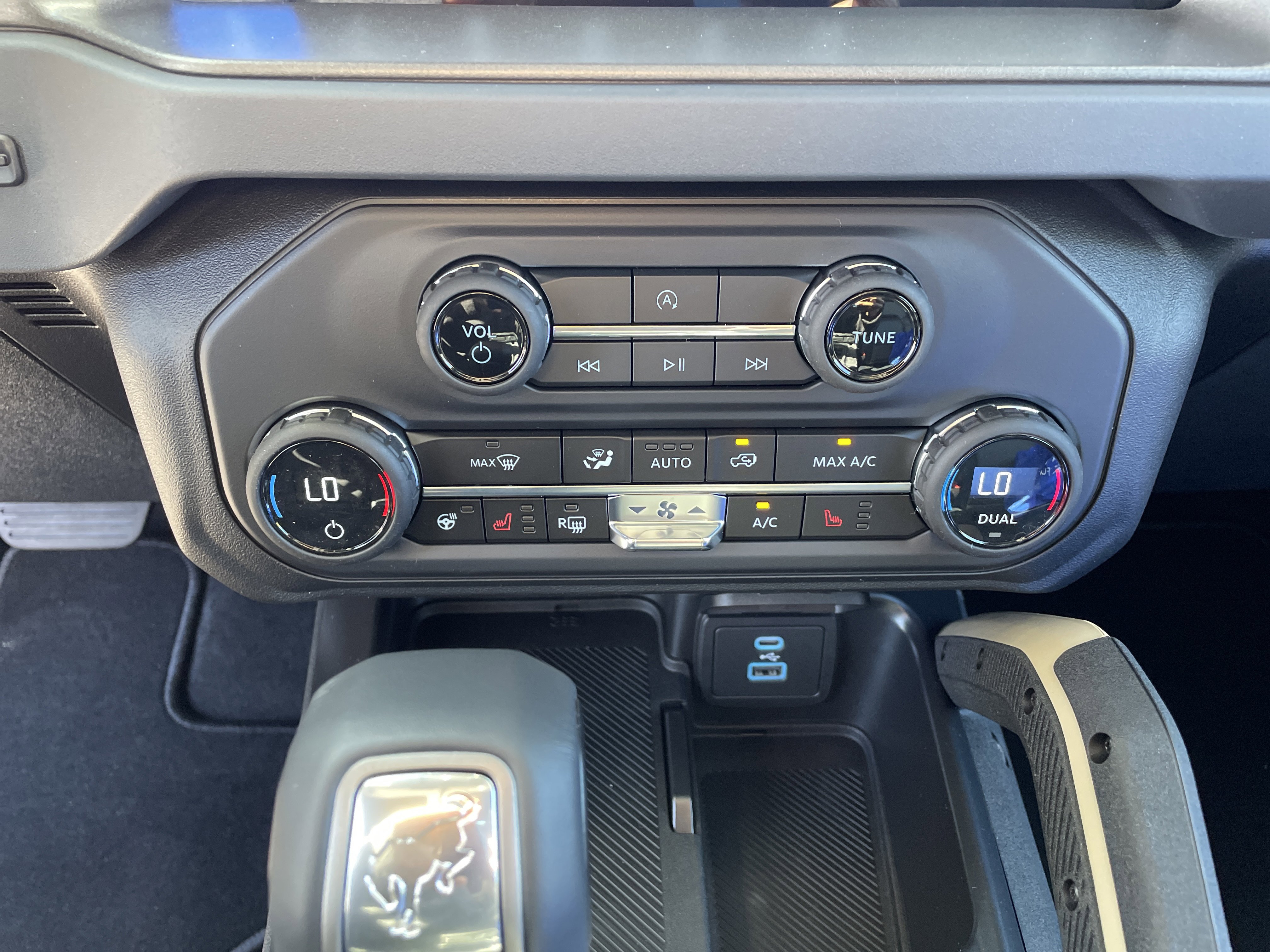 New 2025 Ford Bronco Badlands image 29