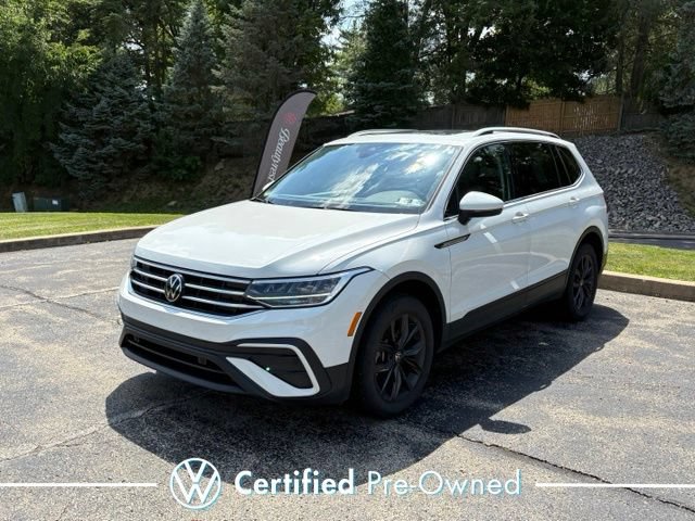 Certified 2024 Volkswagen Tiguan SE AWD/4WD image 1