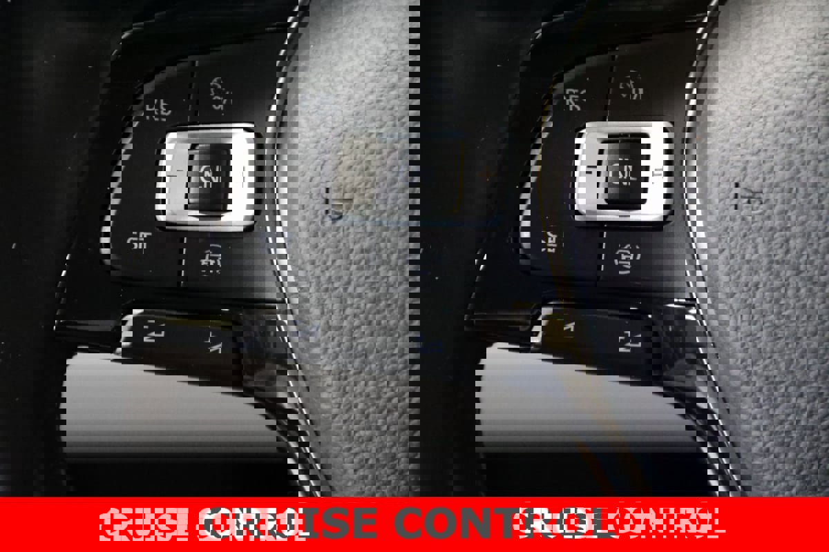 Used 2019 Volkswagen Jetta SE w/ Cold Weather Package image 11