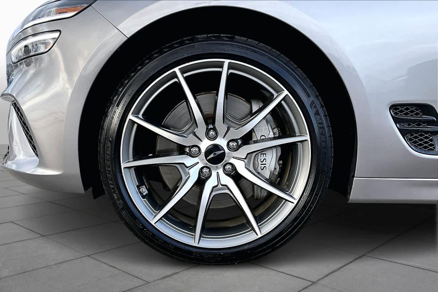 Used 2025 Genesis G70 2.5T RWD image 15