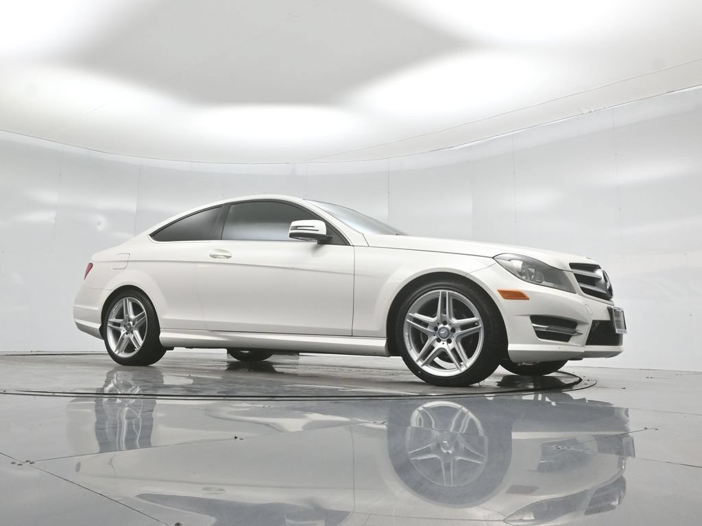 Used 2013 Mercedes-Benz C 250 Coupe image 2