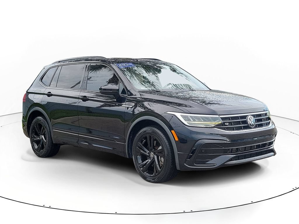 Certified 2023 Volkswagen Tiguan SE R-Line