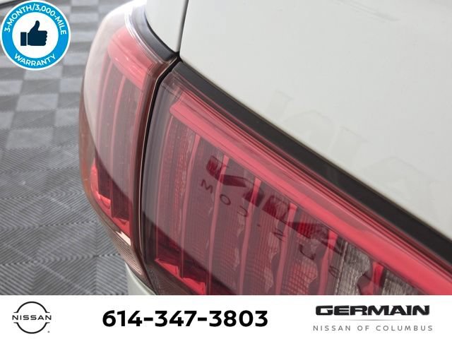 Used 2017 INFINITI QX80 4WD w/ Deluxe Technology Package image 15