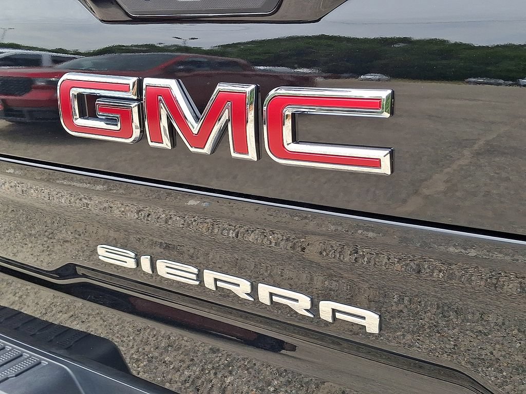 Used 2025 GMC Sierra 1500 SLT AWD/4WD image 33