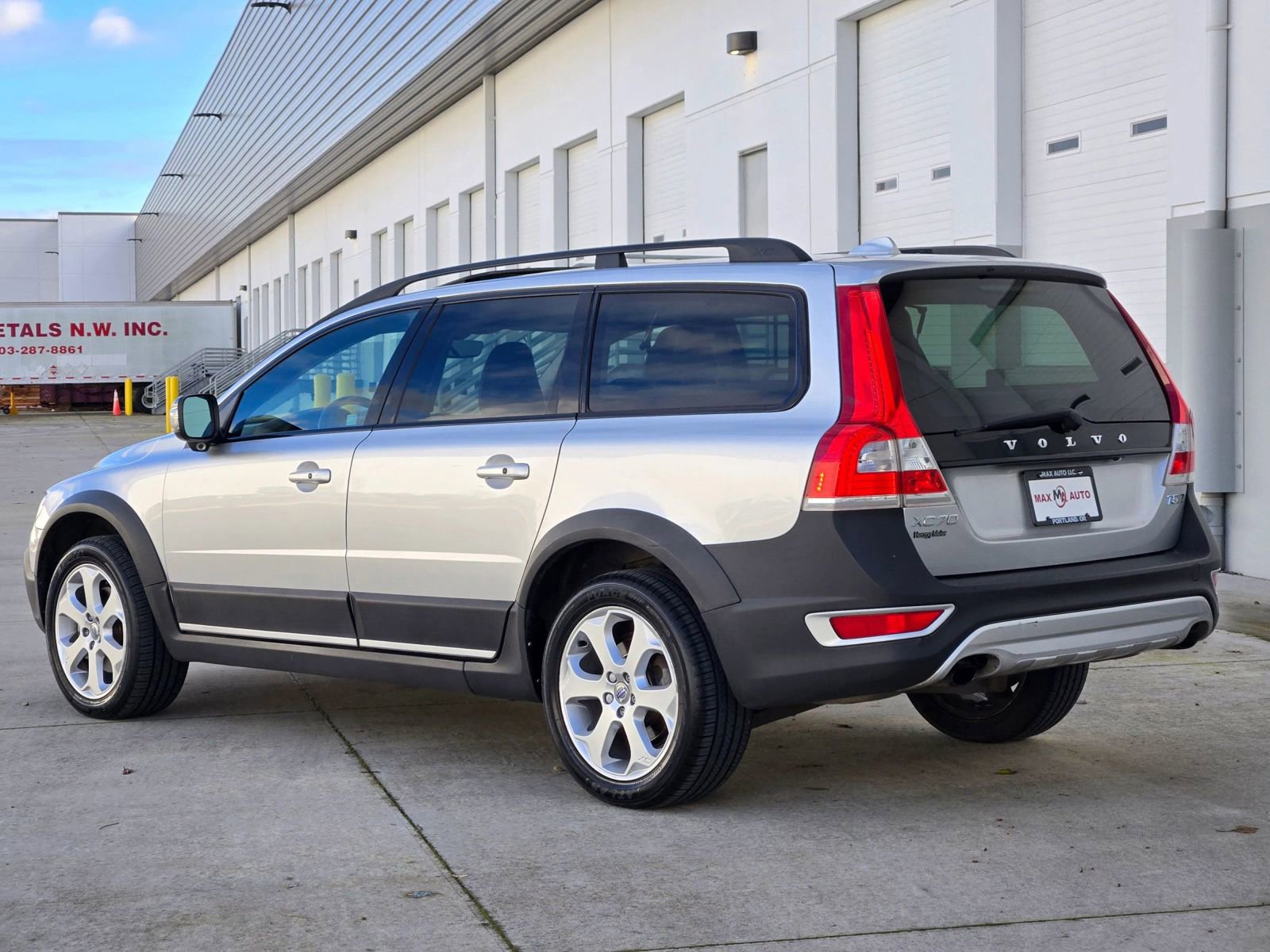 Used 2016 Volvo XC70 T5 Premier w/ Proximity Package image 6