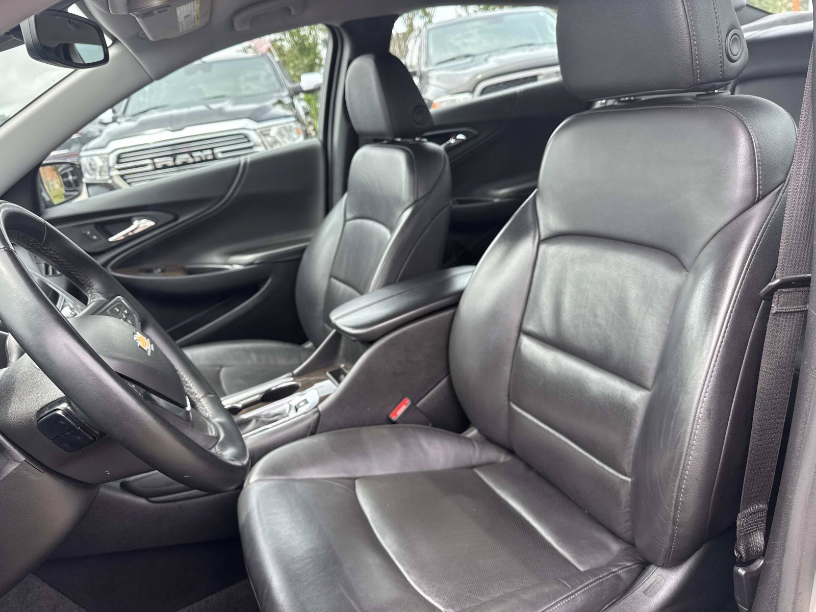 Used 2024 Chevrolet Malibu LT FWD image 15