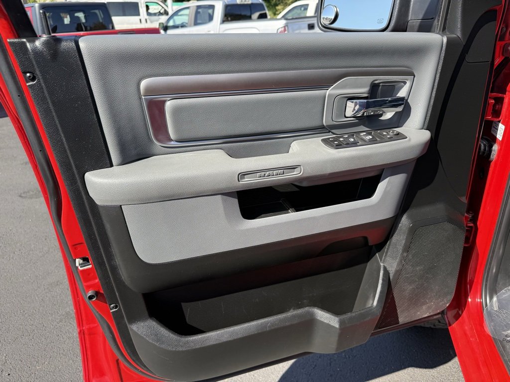 Used 2019 RAM 1500 Classic Warlock image 19