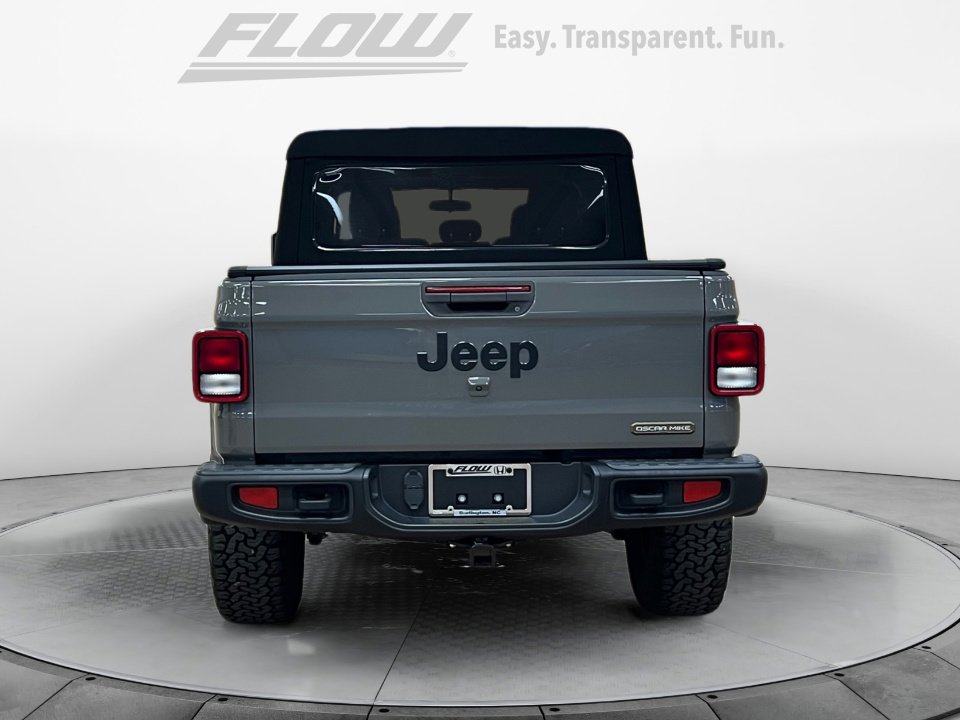 Used 2021 Jeep Gladiator Sport image 8