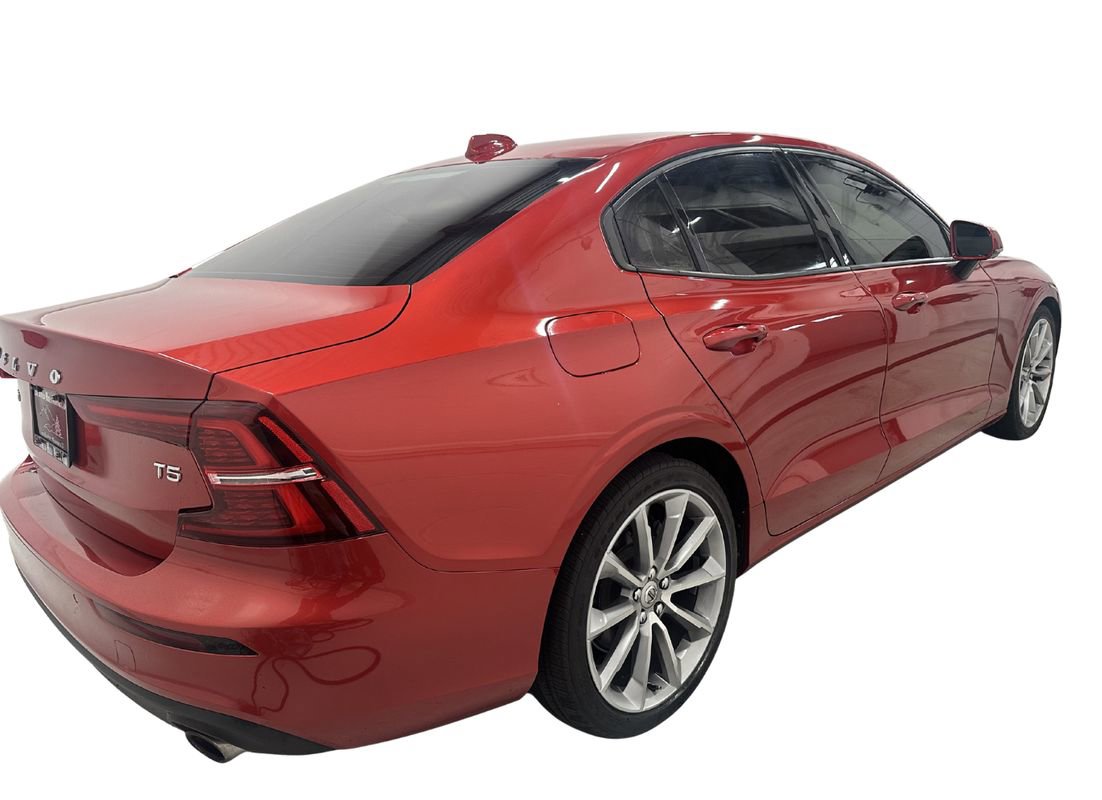 Used 2019 Volvo S60 T5 Momentum w/ Premium Package FWD image 4