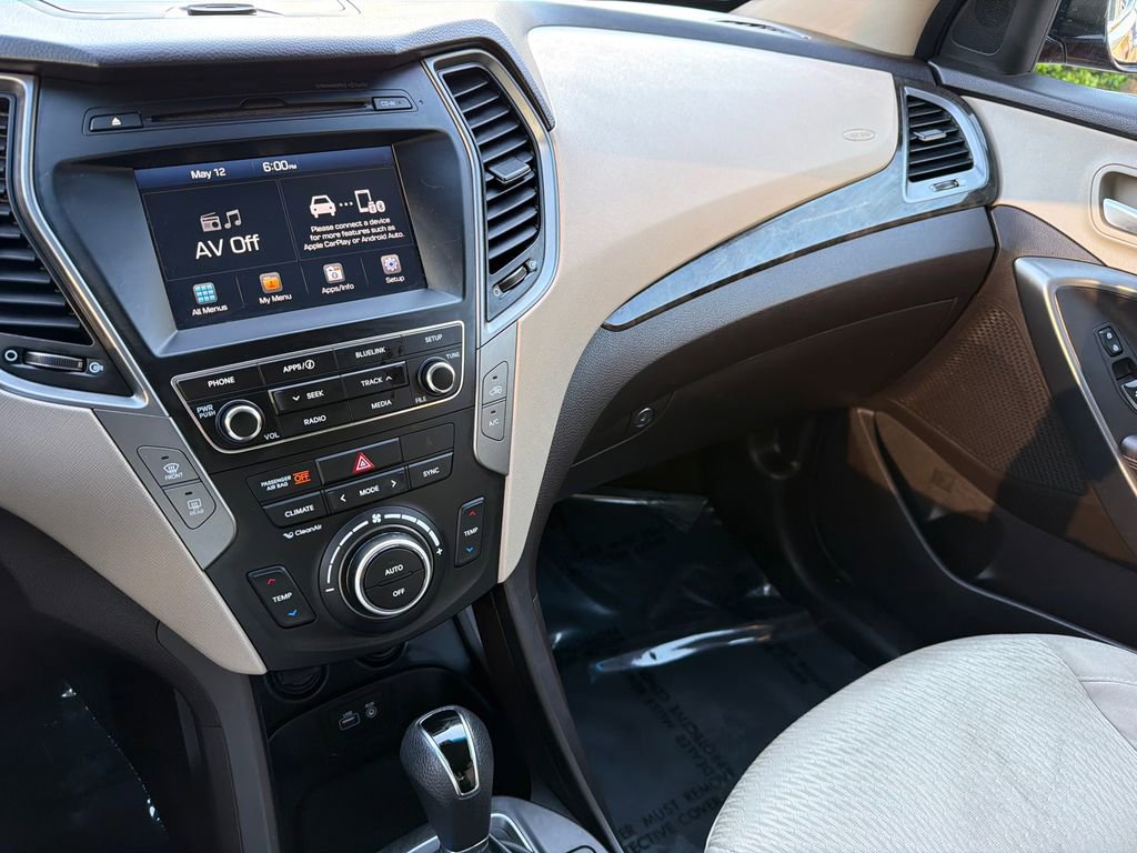 Used 2017 Hyundai Santa Fe Sport FWD image 22