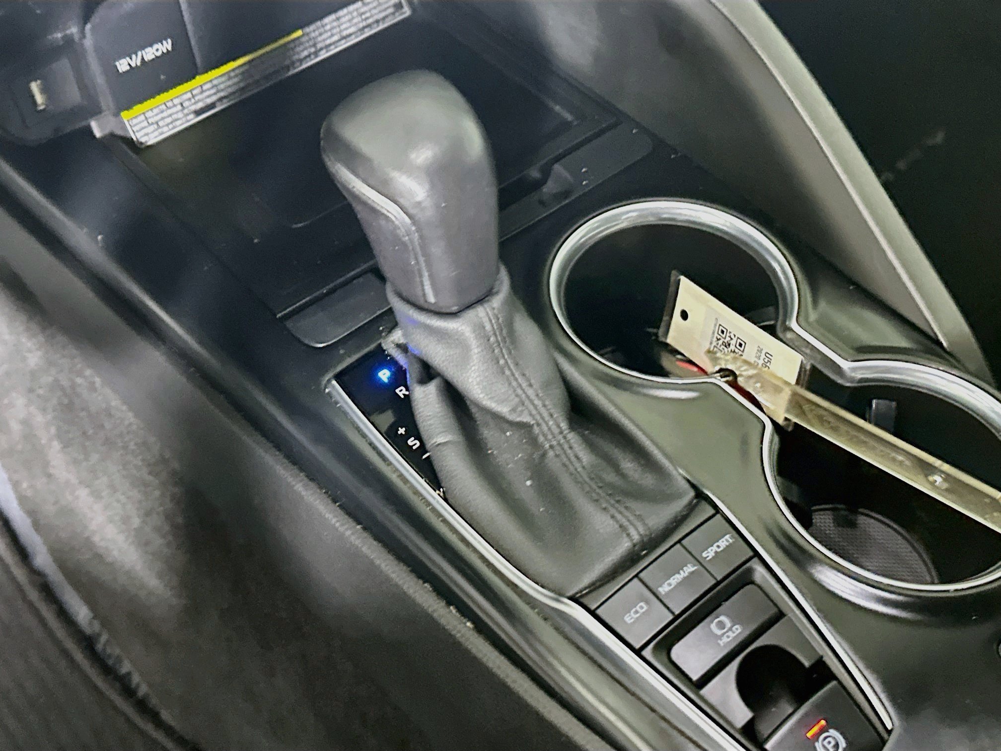 Used 2020 Toyota Camry XSE FWD image 21