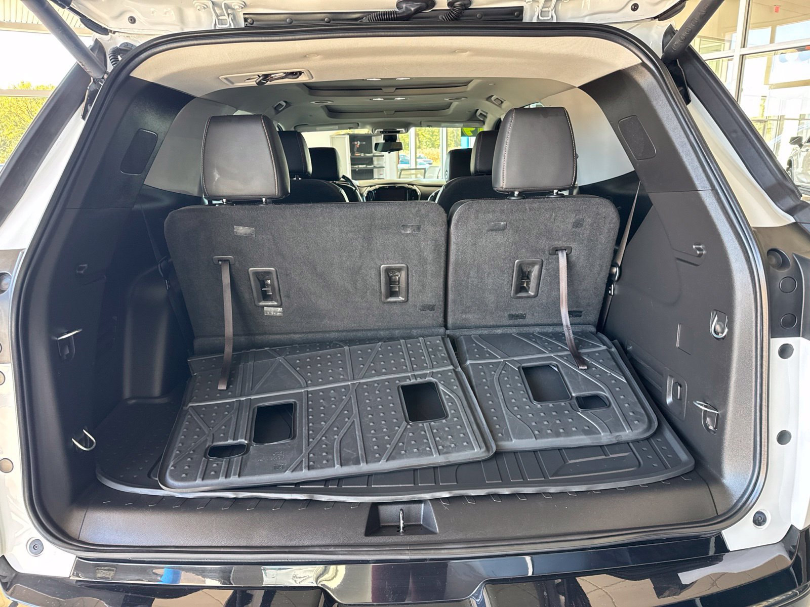 Used 2019 Chevrolet Traverse Premier w/ Redline Edition AWD/4WD image 17