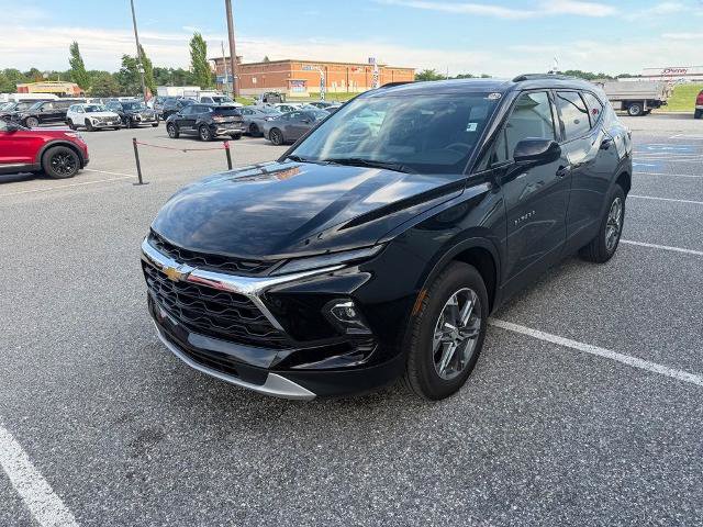 Used 2024 Chevrolet Blazer LT w/ Convenience Package FWD image 4