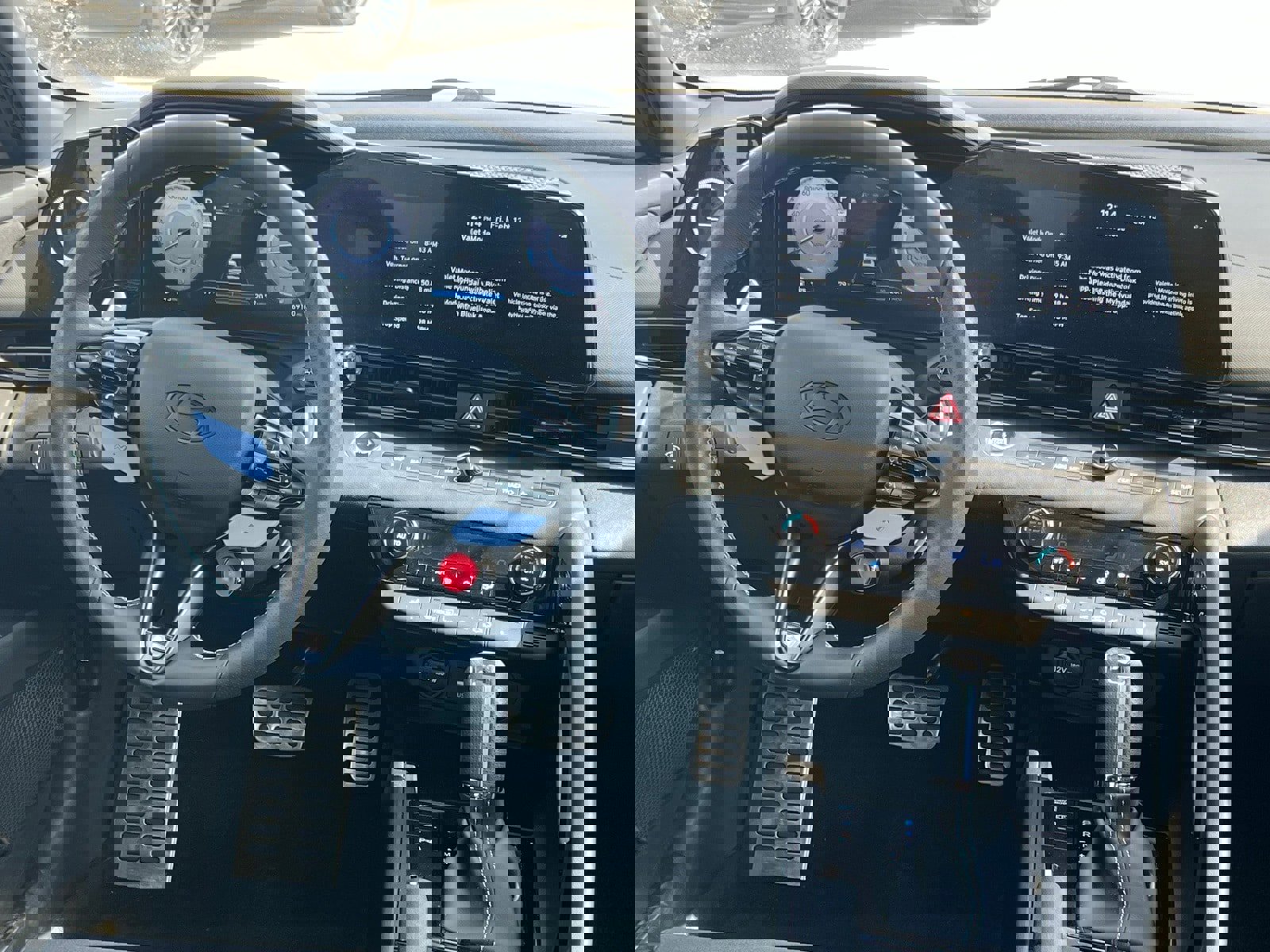 Used 2025 Hyundai Elantra N image 19