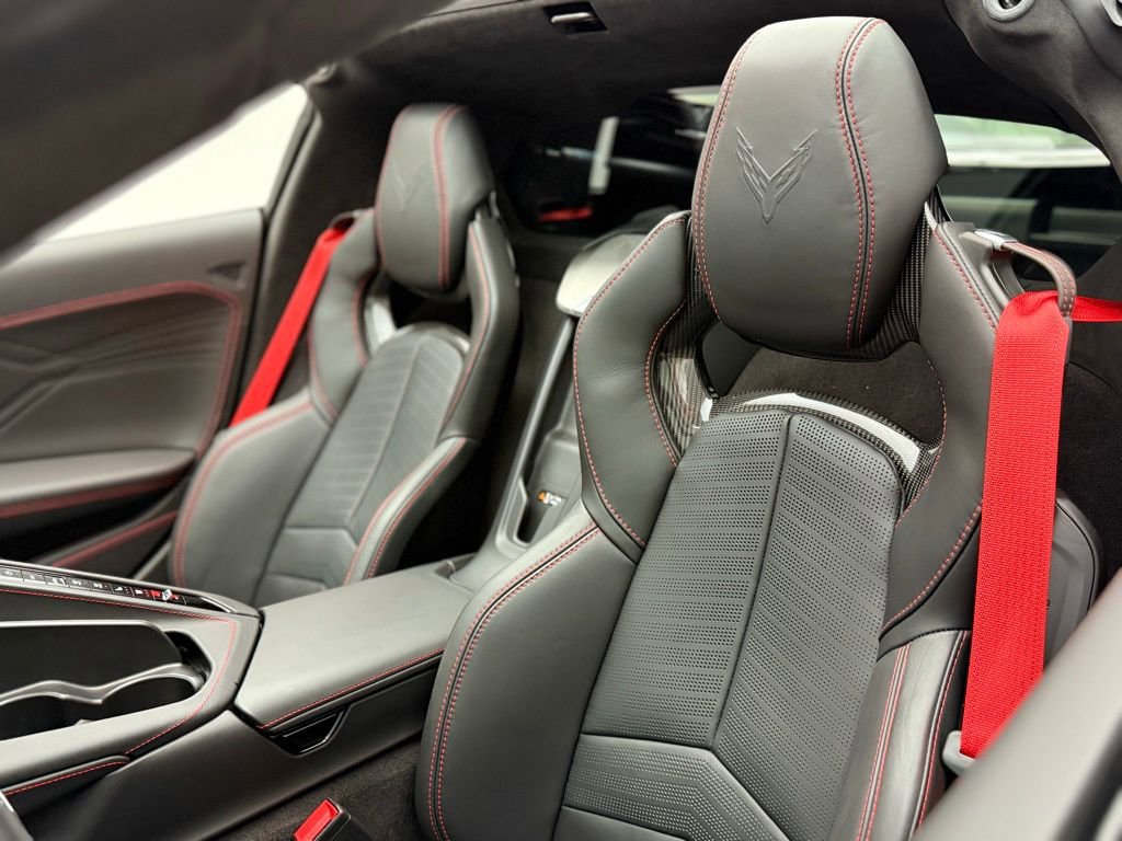 Used 2024 Chevrolet Corvette Z06 w/ Z07 Performance Package image 13