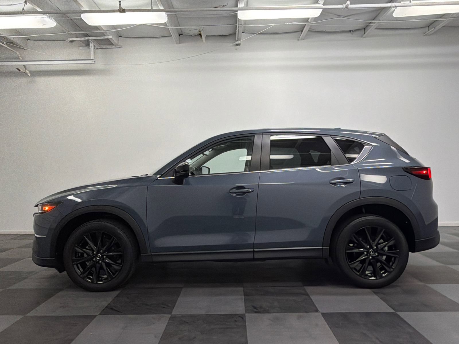 Used 2023 MAZDA CX-5 Carbon Edition AWD/4WD image 4