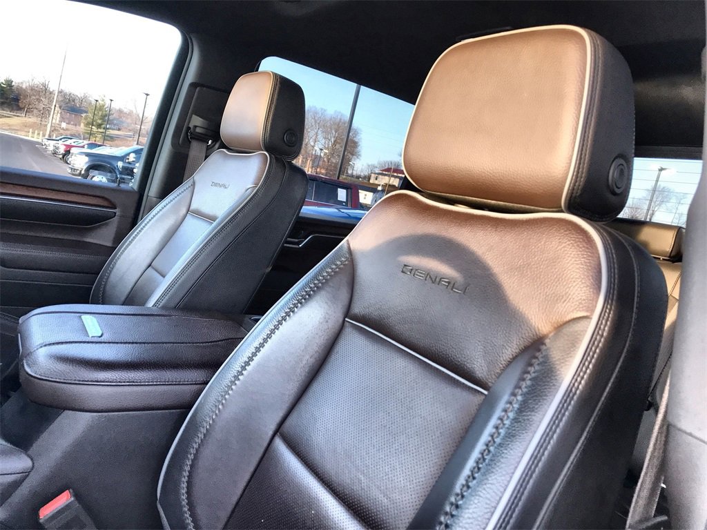 Used 2024 GMC Sierra 2500 Denali w/ Denali Reserve Package image 11