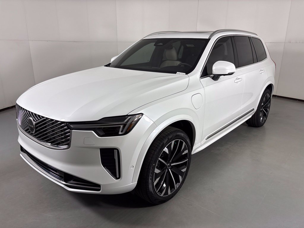 New 2026 Volvo XC90 T8 Plus AWD/4WD image 4