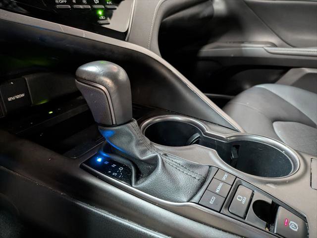 Used 2023 Toyota Camry XSE image 14