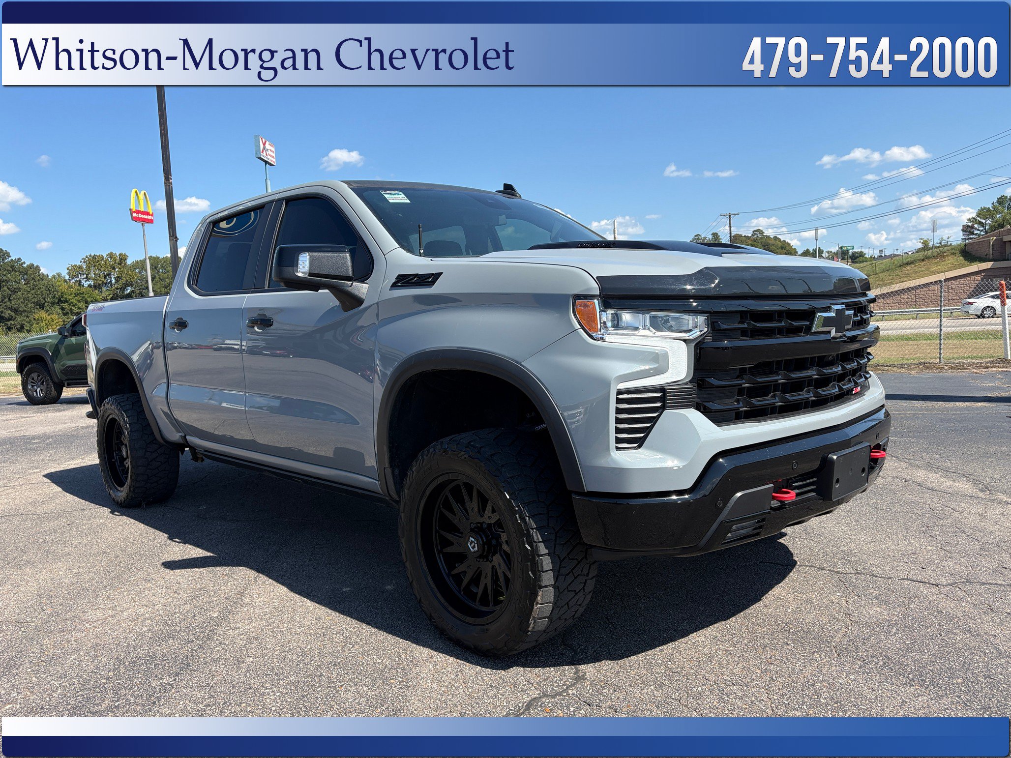 Used 2024 Chevrolet Silverado 1500 LT Trail Boss w/ Convenience Package II AWD/4WD image 4