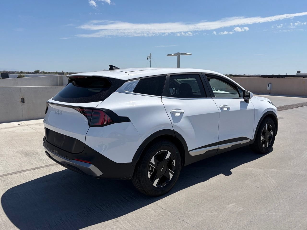 Used 2026 Kia Sportage LX FWD image 2
