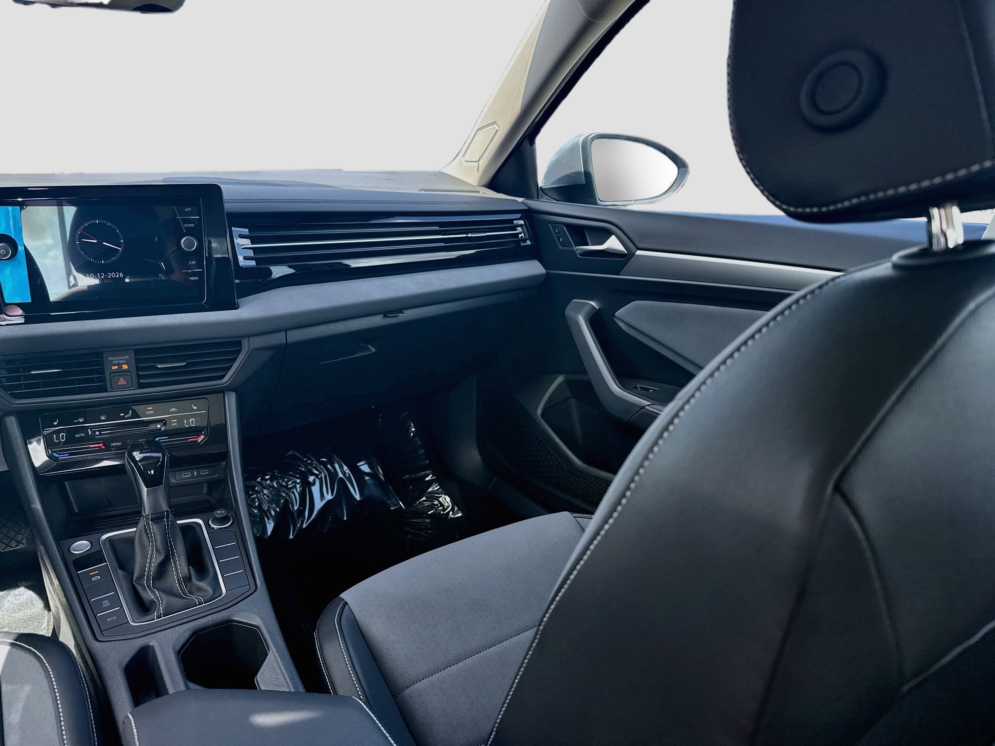 New 2027 Volkswagen Jetta SE FWD image 18
