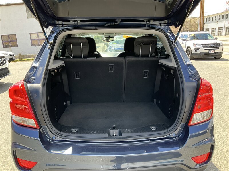 Used 2018 Chevrolet Trax LT FWD image 11