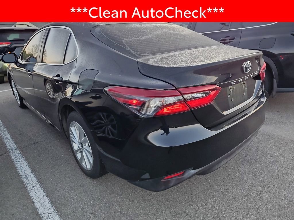 Used 2022 Toyota Camry LE image 4