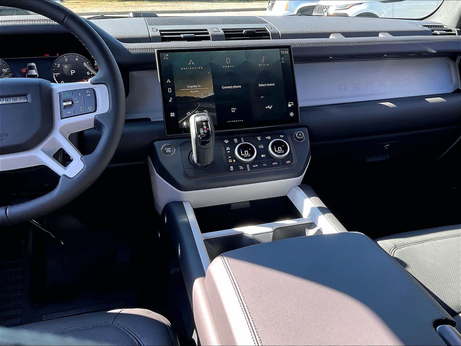 New 2026 Land Rover Defender 110 X-Dynamic SE AWD/4WD image 9