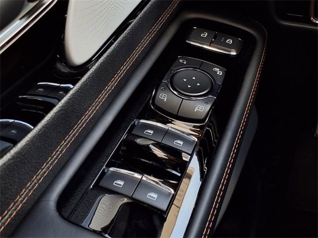 New 2025 Lincoln Aviator Black Label w/ Jet Appearance Package image 7