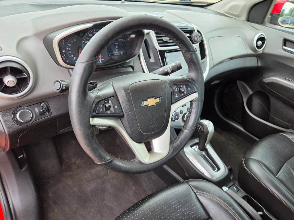 Used 2018 Chevrolet Sonic Premier FWD image 14